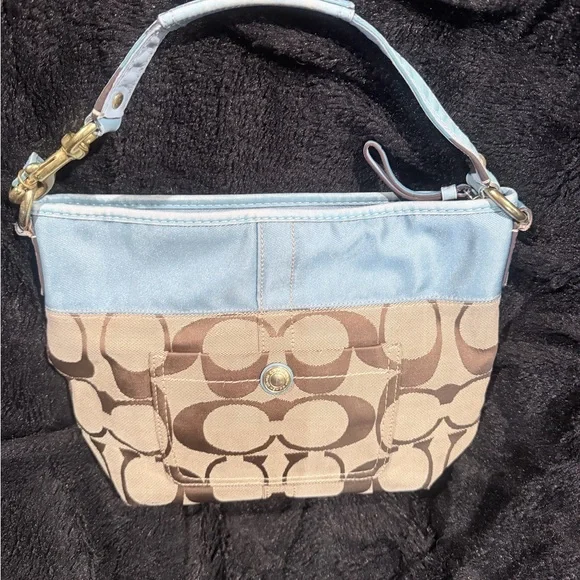 Coach | Bags | Coach Hobo Bag In The Brands Signature Canvas Light